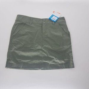 Columbia size 4 green skort Omni-Shield